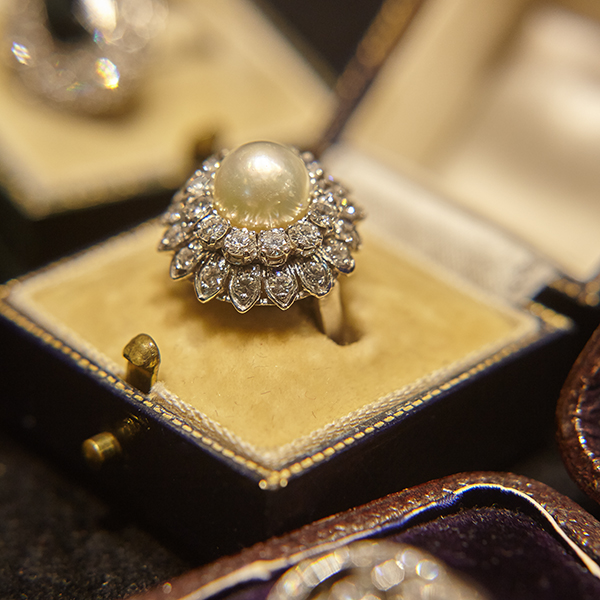 Pearl diamond cluster ring 