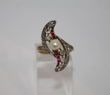 Pear and Ruby Diamond Ring 