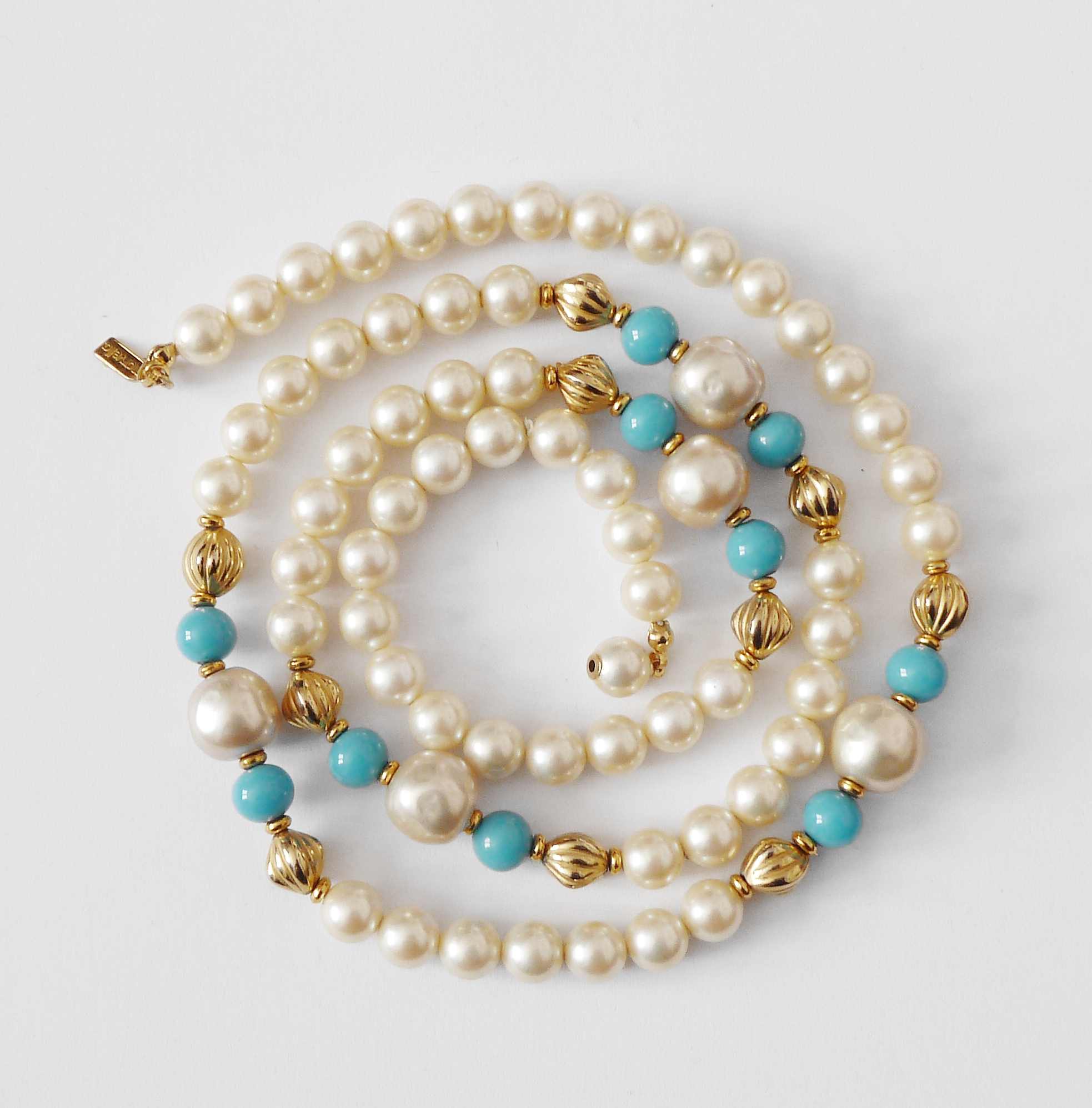 Marvella pearl necklace