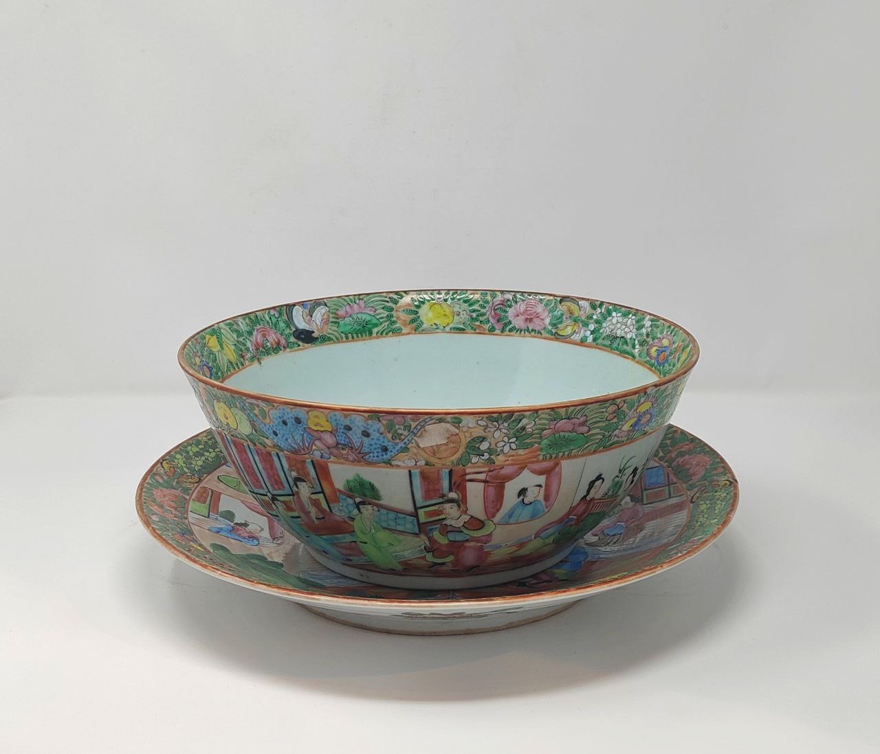 A set of Famille rose canton bowl and dish