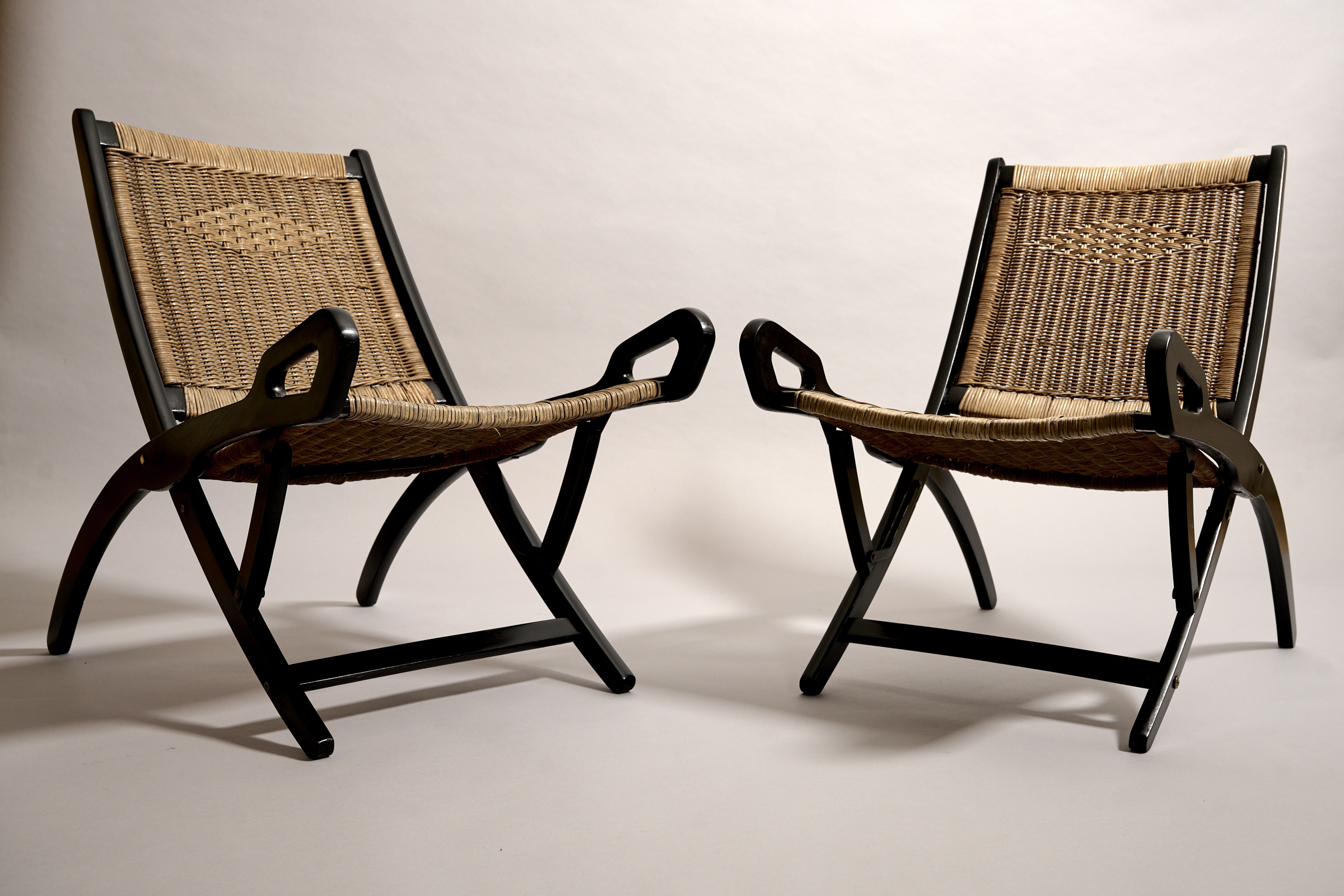 Pair of Gio Ponti, 'Ninfea' Folding Rattan Chairs for Fratelli Reguitti