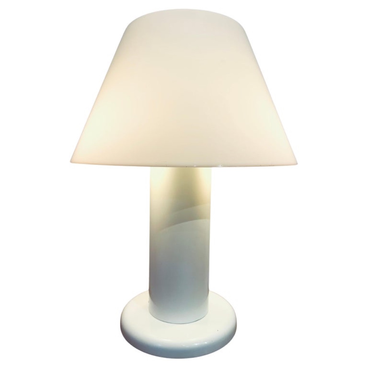 1970s Italian Guzzini White Lacquered Metal Table Lamp