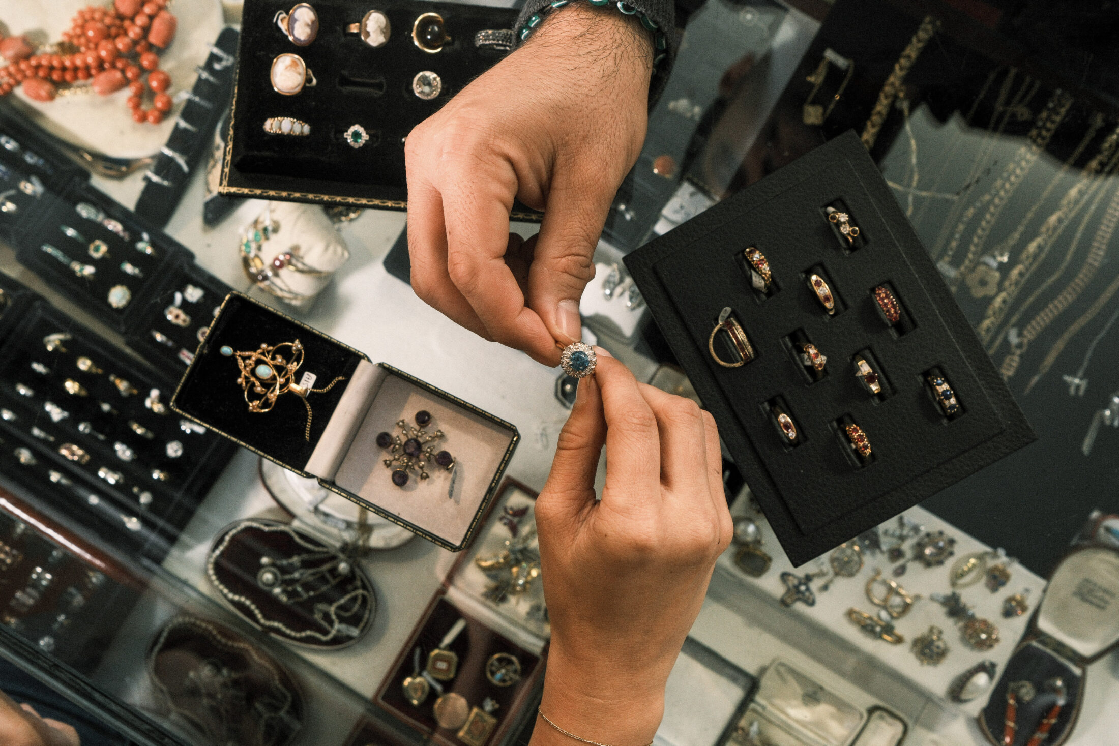 Pari's Jewellery | Alfies Antique Market | London’s Largest Indoor Antique and Vintage Market