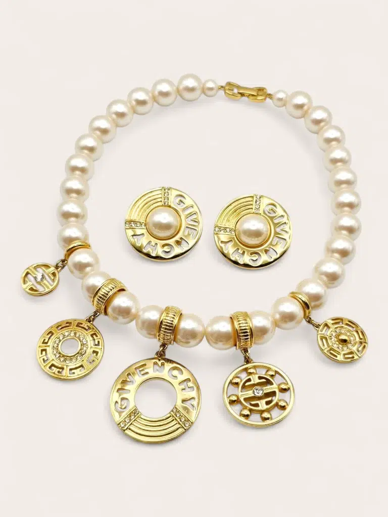 <br /></noscript>
<b>Warning</b>:  Undefined variable $image in <b>/var/www/vhosts/alfiesantiques.com/httpdocs/web/wp-content/themes/alfiesantique/single-arts-and-antiques.php</b> on line <b>100</b><br />
<br />
<b>Warning</b>:  Trying to access array offset on value of type null in <b>/var/www/vhosts/alfiesantiques.com/httpdocs/web/wp-content/themes/alfiesantique/single-arts-and-antiques.php</b> on line <b>100</b><br />
